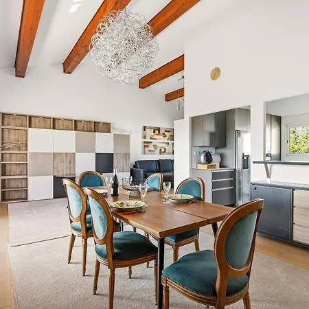 펜션 Herault Terrace Premium 2-bedroom With Terrace & In *